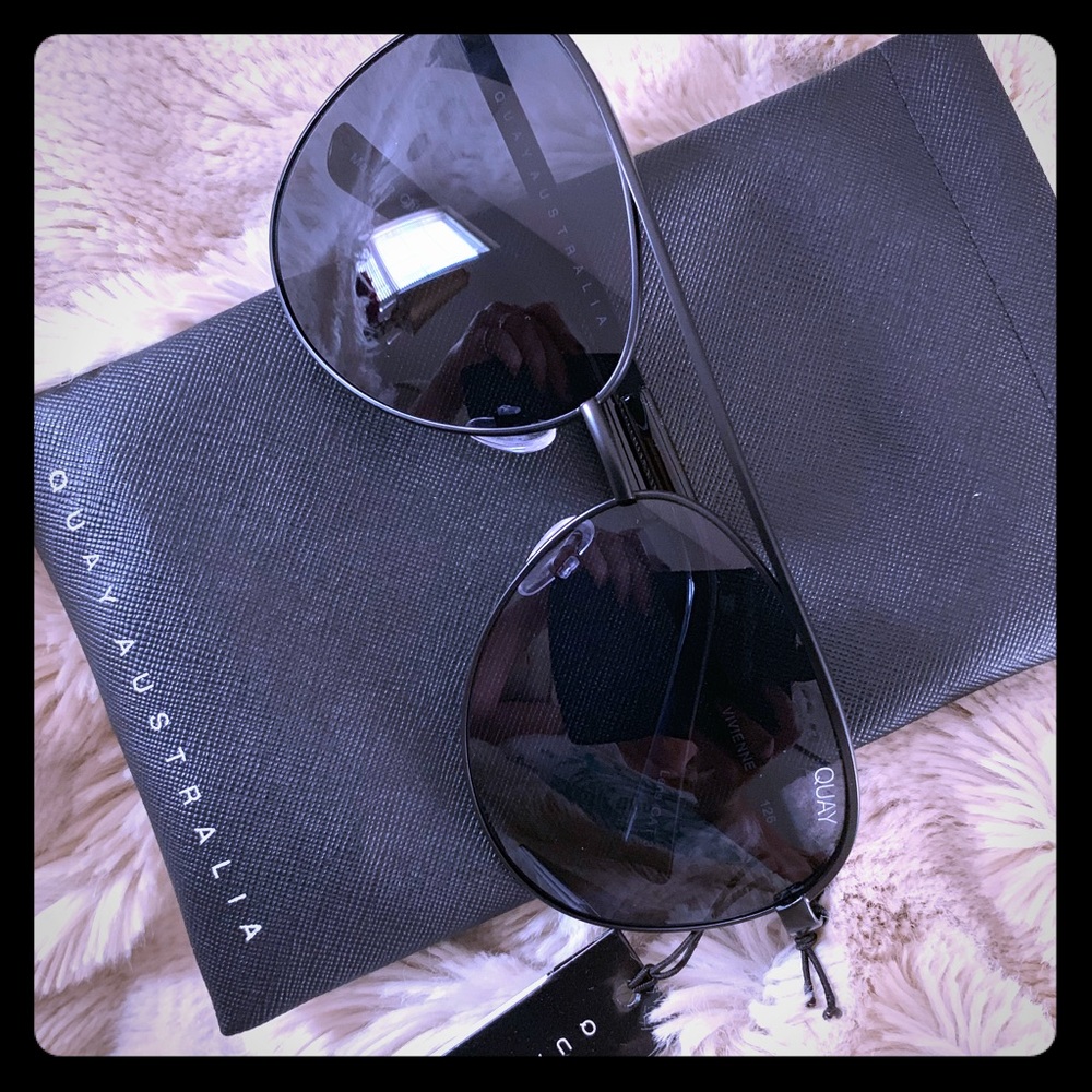 Quay black Vivienne aviators sunglasses